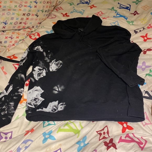 Rose black sweater - Picture 2 of 2